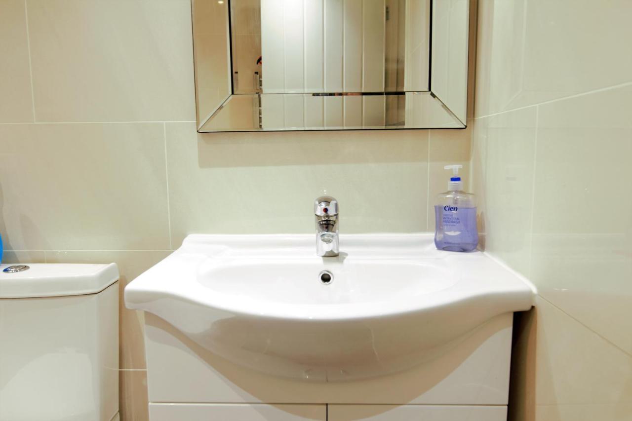 Stylish 2 Bedroom Apartment In The Heart Of Greenwich Londýn Exteriér fotografie
